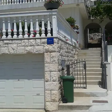 Appartement Bajna