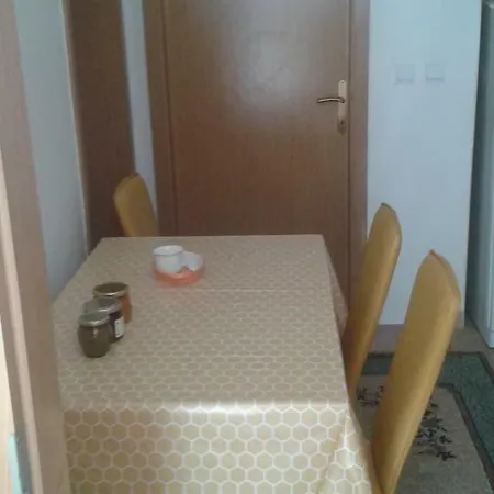 Appartement Bajna *