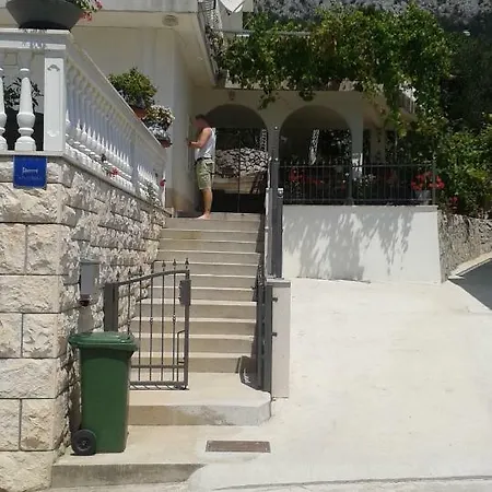 Bajna Živogošće